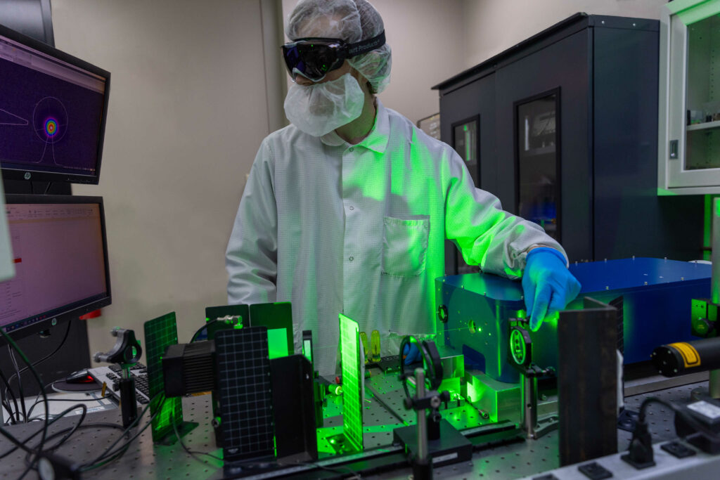 CEO's laser optronic laboratory